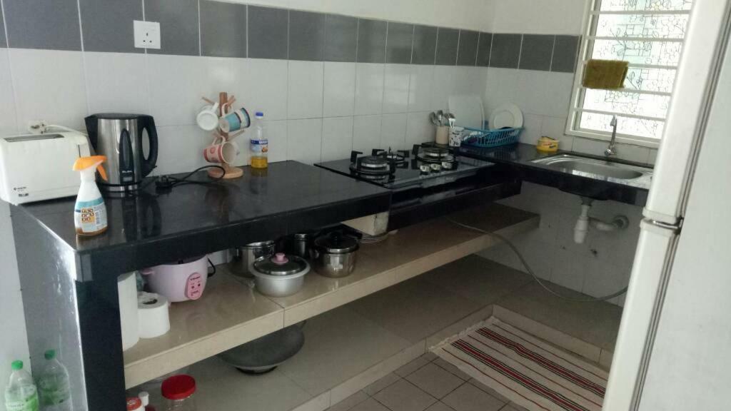Affordable Stay @ Rue'S Villa Tropika Apartment, Ukm บางี ภายนอก รูปภาพ